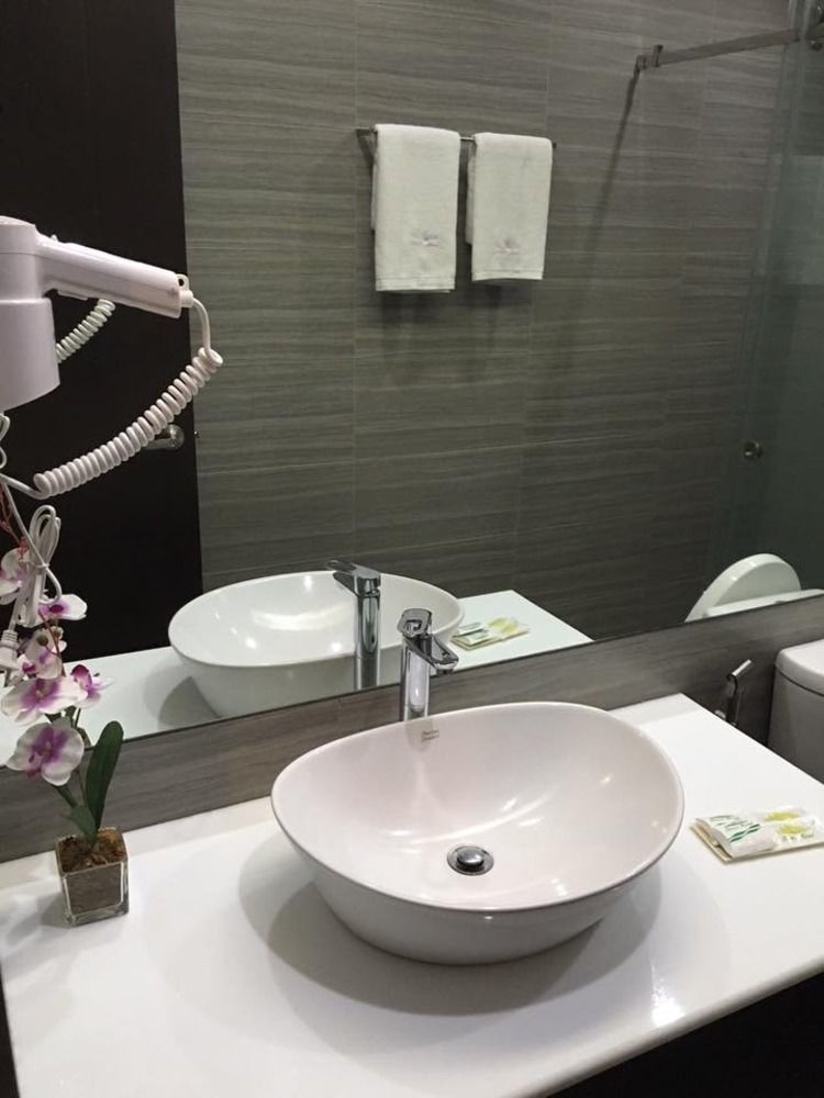 Lenox Hotel Dagupan City Eksteriør billede